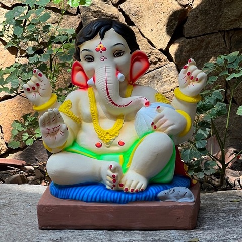 13'' Baal Ganesh No 16 DLGSR