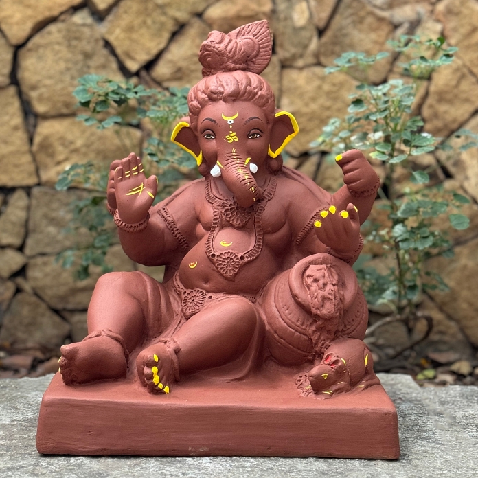 15'' Mud Krishna Handi No 12